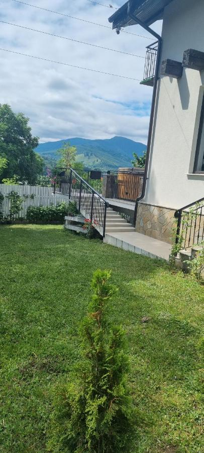 Casa Yla Villa Piatra Neamt Exterior photo