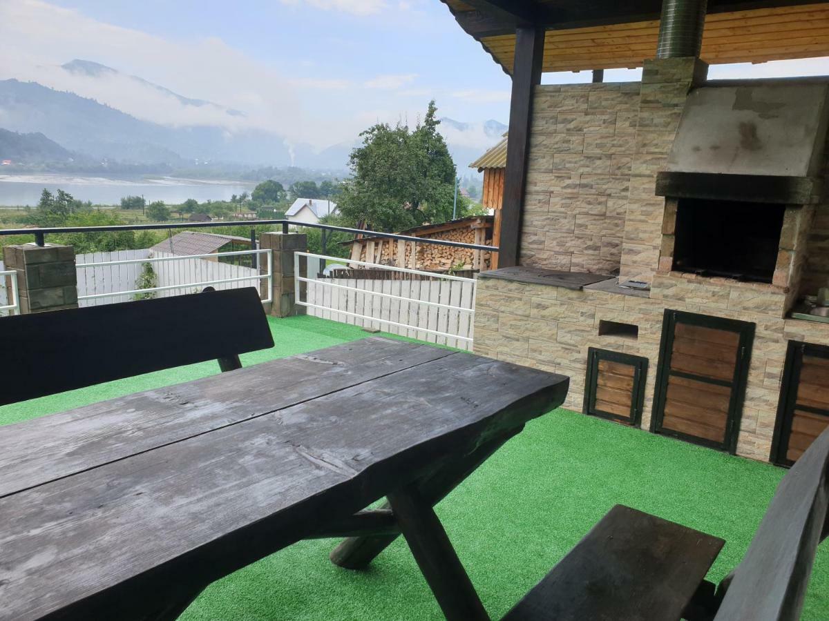 Casa Yla Villa Piatra Neamt Exterior photo